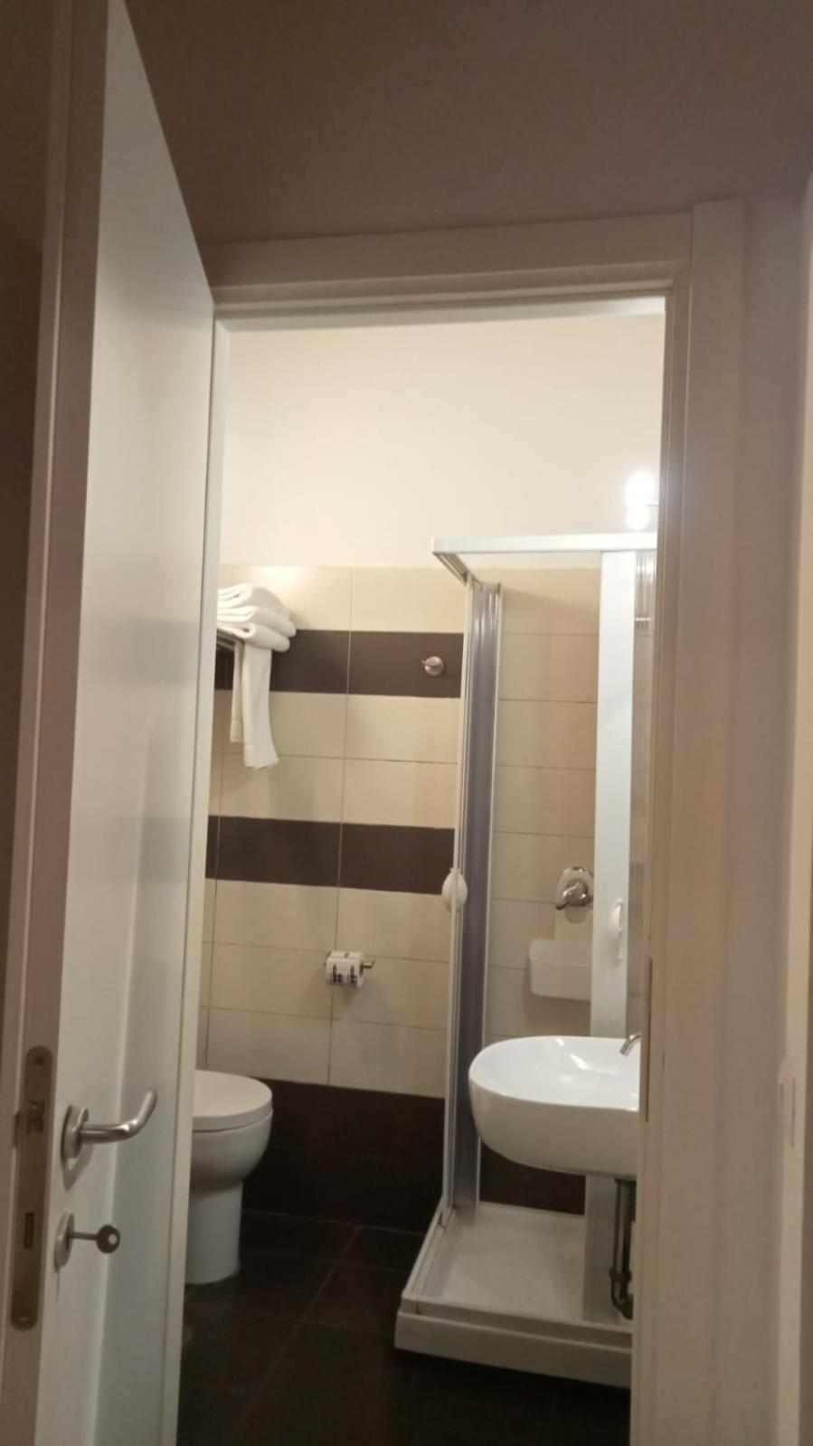 רומא Dalmati House San Lorenzo מראה חיצוני תמונה
