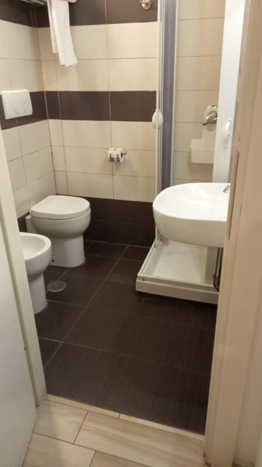 רומא Dalmati House San Lorenzo מראה חיצוני תמונה